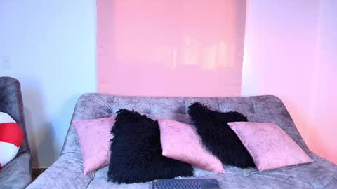 Jules and Gia online show from 11/23/25, 07:24