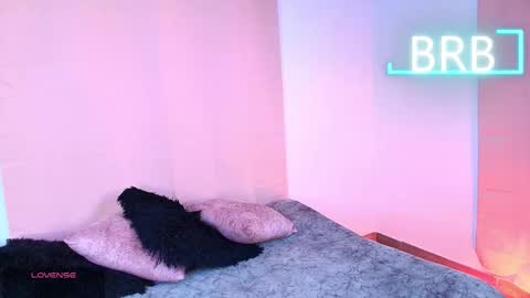 Jules and Gia online show from 01/13/26, 09:36