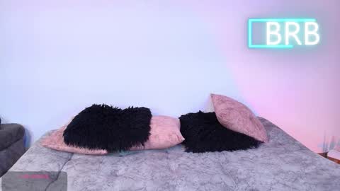 Jules and Gia online show from 03/03/26, 09:15