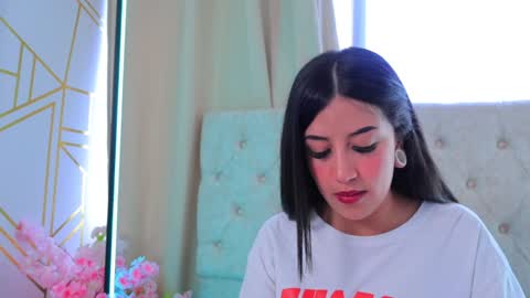 Snapshot of julescornett chatting on 01/13/25, 08:26 Julees online show from 01/13/25, 08:26