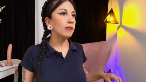 Snapshot of julescornett chatting on 01/21/25, 11:24 Julees online show from 01/21/25, 11:24