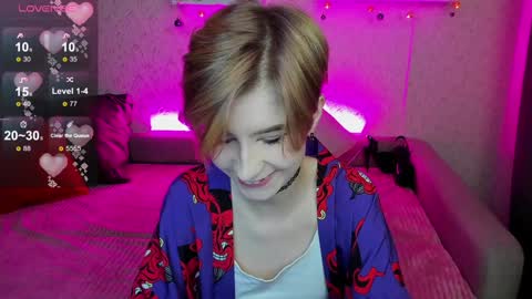 Snapshot of julescrown chatting on 12/10/24, 01:00 Jules online show from 12/10/24, 01:00