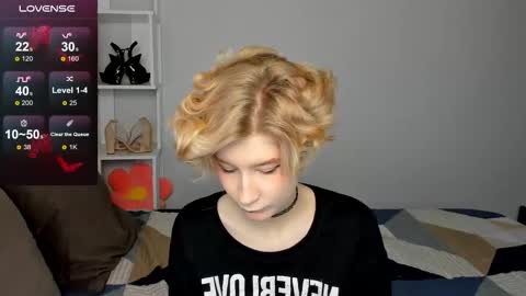 Snapshot of julescrown chatting on 09/29/25, 01:00 Jules online show from 09/29/25, 01:00