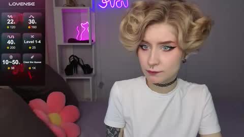 Snapshot of julescrown chatting on 10/12/25, 01:15 Jules online show from 10/12/25, 01:15