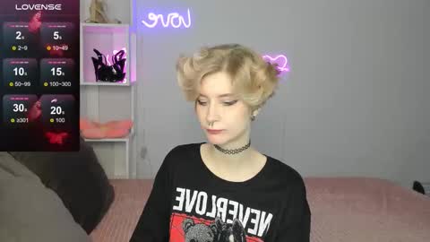 Snapshot of julescrown chatting on 10/19/25, 12:55 Jules online show from 10/19/25, 12:55