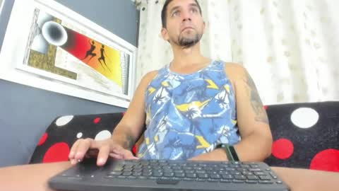 juleslake2 online show from 04/01/26, 01:41