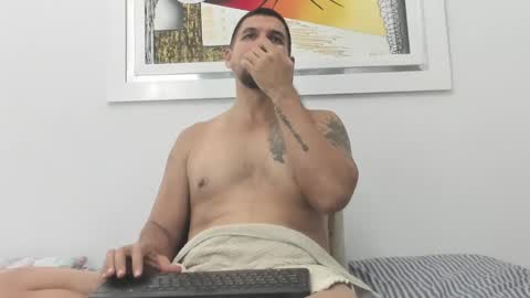 Snapshot of juleslatin122 chatting on 12/01/24, 05:02 Jules online show from 12/01/24, 05:02