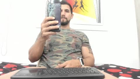 Snapshot of juleslatin122 chatting on 01/03/25, 08:32 Jules online show from 01/03/25, 08:32