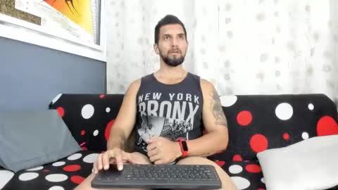 Snapshot of juleslatin122 chatting on 10/30/25, 05:35 Jules online show from 10/30/25, 05:35