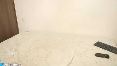 Jules and Dann  Dont forget to give us thumps up online show from 02/19/26, 02:02