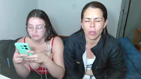  Juliana Torres  online show from 02/13/25, 12:02