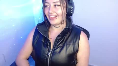  Juliana Torres  online show from 02/18/25, 11:08