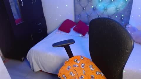  Juliana Torres  online show from 03/06/25, 11:53