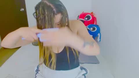  Juliana Torres  online show from 02/17/26, 09:10