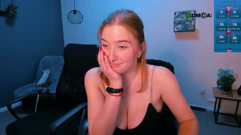 Snapshot of juli_kisss chatting on 12/18/24, 02:10 juli kisss online show from 12/18/24, 02:10