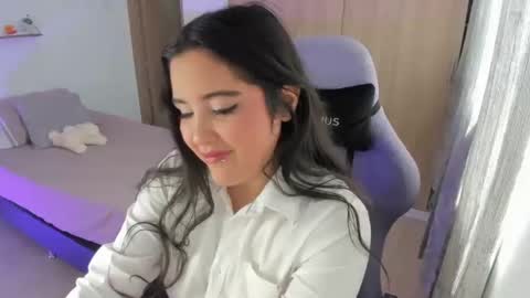 juli_santos_22 online show from 01/13/25, 03:58