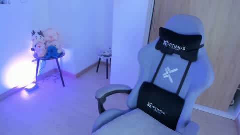 juli_santos_22 online show from 09/20/25, 04:19