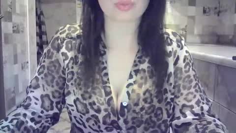 julia69009 online show from 05/27/26, 08:28