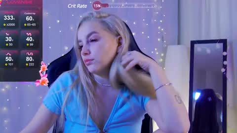 julia__bunny online show from 12/22/24, 10:15