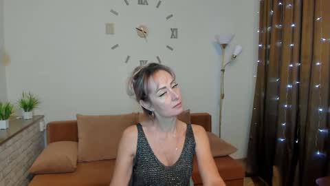 julia__cherry_ online show from 12/24/24, 12:33