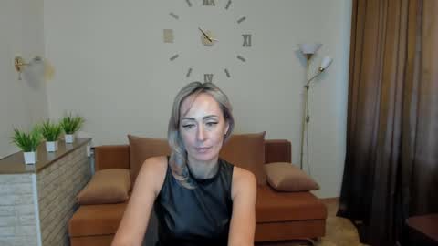 julia__cherry_ online show from 01/16/25, 07:07