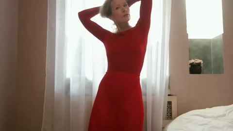 julia_giulia online show from 03/11/25, 12:06