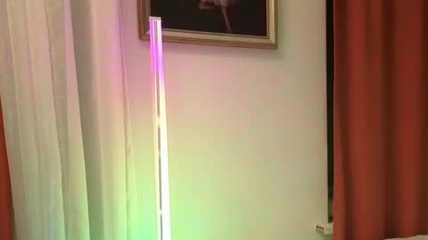 julia_giulia online show from 12/14/25, 01:38