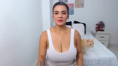 julia online show from 03/01/25, 08:56