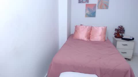 julia online show from 10/29/25, 02:41