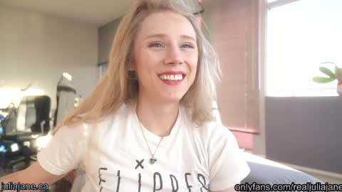 Julia Jane online show from 04/07/26, 01:06