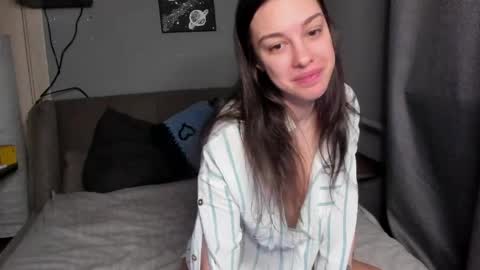 Snapshot of julia_jellyfish chatting on 03/28/26, 12:10 Julia online show from 03/28/26, 12:10