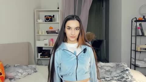 Evelin online show from 10/20/25, 09:59