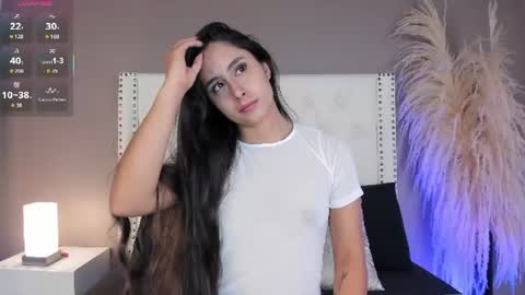 Snapshot of julia_martinezz_ chatting on 06/18/26, 11:36 J U L IA M A R T I N E Z online show from 06/18/26, 11:36