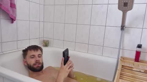 Snapshot of julia_official chatting on 10/05/25, 10:13 julia_official online show from 10/05/25, 10:13