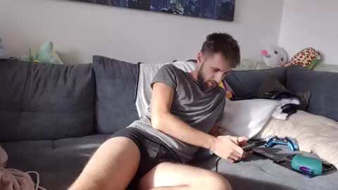 Snapshot of julia_official chatting on 10/29/25, 01:13 julia_official online show from 10/29/25, 01:13