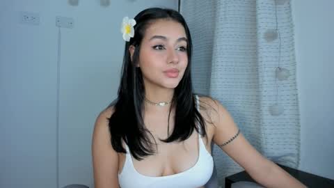 julia_strauns online show from 01/29/25, 05:51