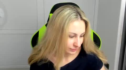 Julia online show from 07/03/26, 07:48