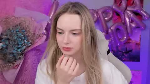 Snapshot of juliabrewwer chatting on 09/25/25, 11:58 Julia online show from 09/25/25, 11:58