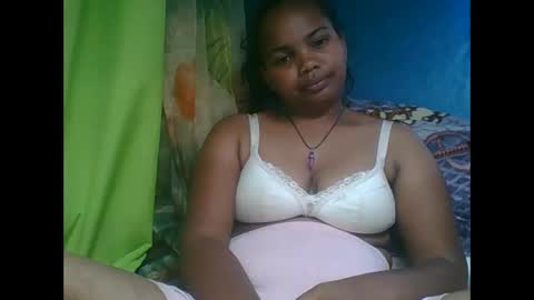 juliah02 online show from 01/23/25, 11:15