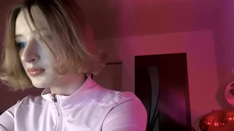 Snapshot of juliahupman chatting on 02/15/26, 05:09 Kate online show from 02/15/26, 05:09