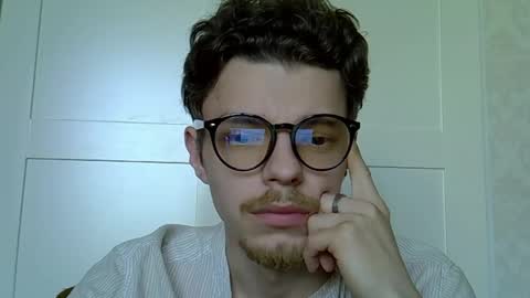 Snapshot of julian_velvet chatting on 05/23/26, 11:25 julian_velvet online show from 05/23/26, 11:25