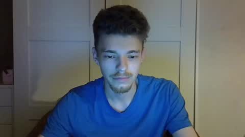 Snapshot of julian_velvet chatting on 06/28/26, 07:53 julian_velvet online show from 06/28/26, 07:53
