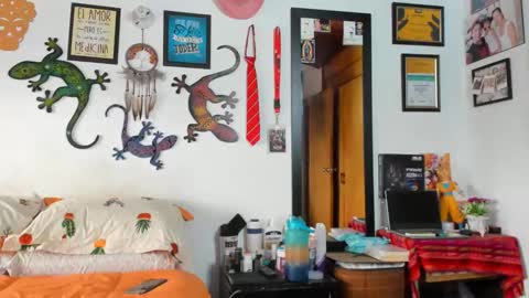 julian_wallace online show from 02/16/26, 02:02