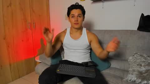 julian_wallace online show from 03/09/26, 04:55