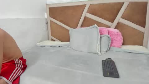 julian online show from 11/26/25, 05:14