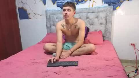 Snapshot of julian_wolf18 chatting on 03/10/26, 05:07 julian online show from 03/10/26, 05:07