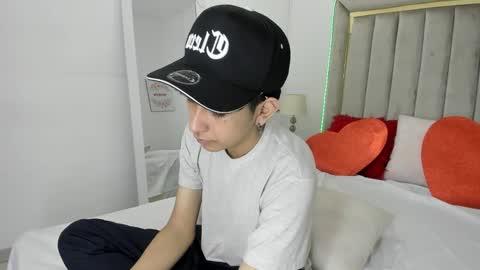 Julian online show from 02/07/26, 07:50