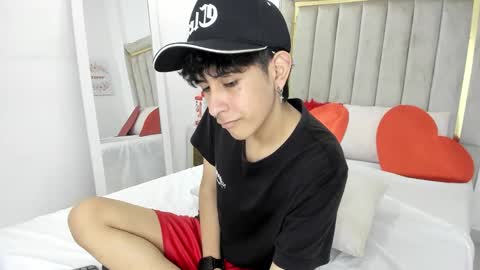 Julian online show from 02/09/26, 08:02