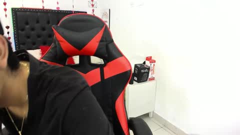 Julian online show from 02/21/26, 10:22