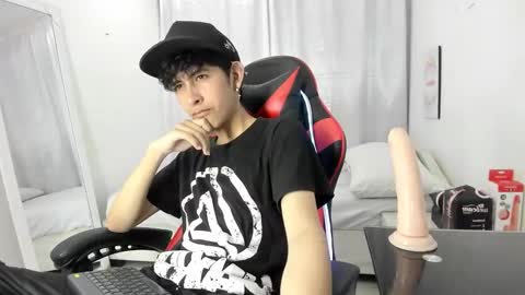 Julian online show from 03/16/26, 08:24